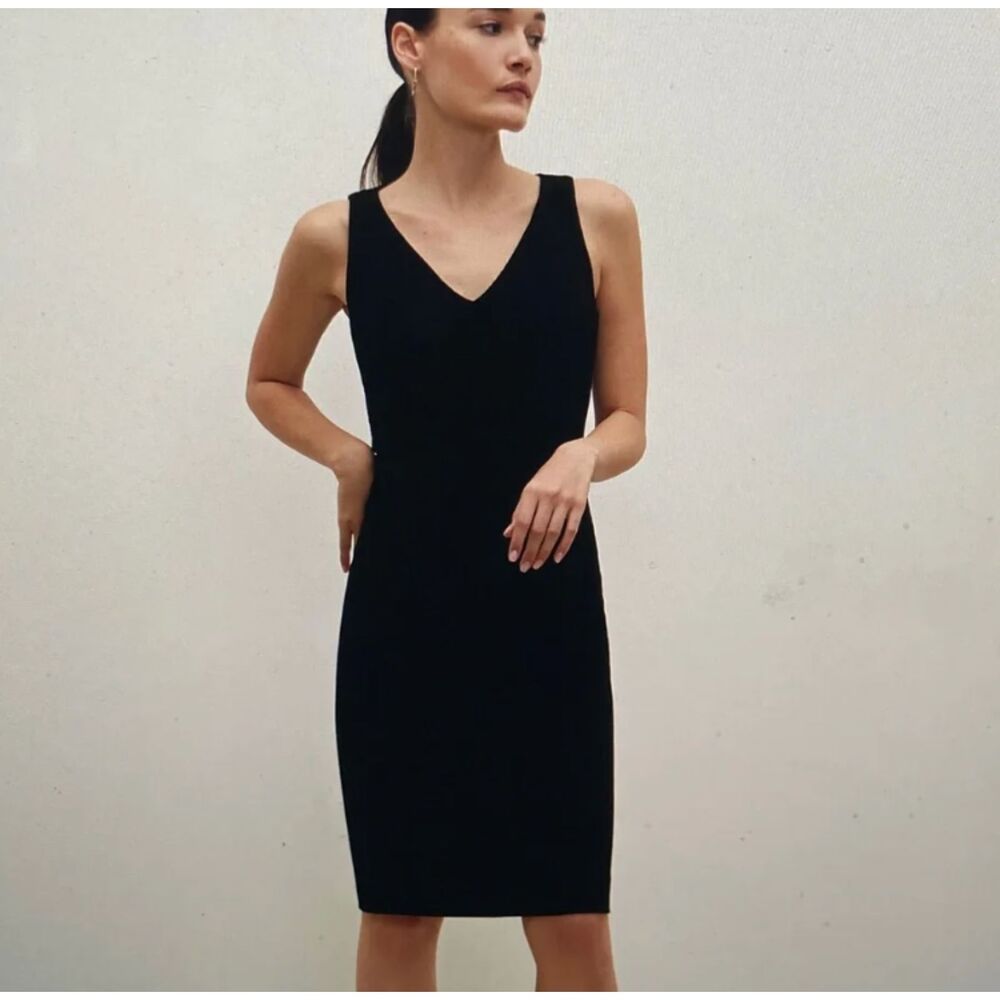 NWT MM LAFLEUR Black Textured Ponte V-Neck Dress Size 2